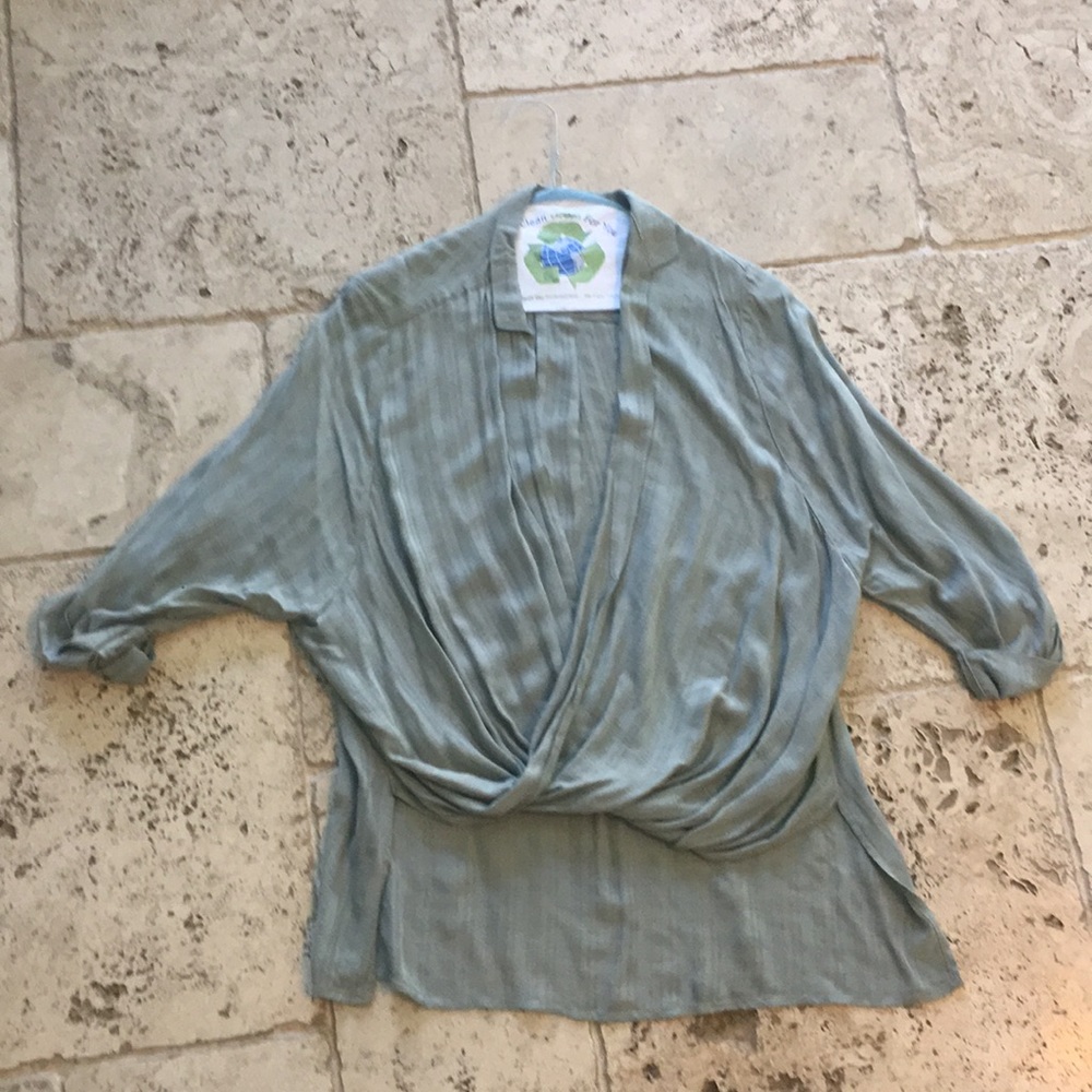 Grey lowcut top